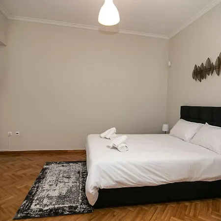 Apartment Ampelokipi - 2 Bedroom Flat *