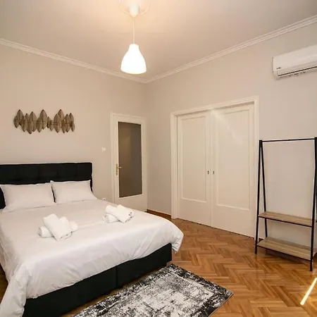 Ampelokipi - 2 Bedroom Flat Apartment Athens